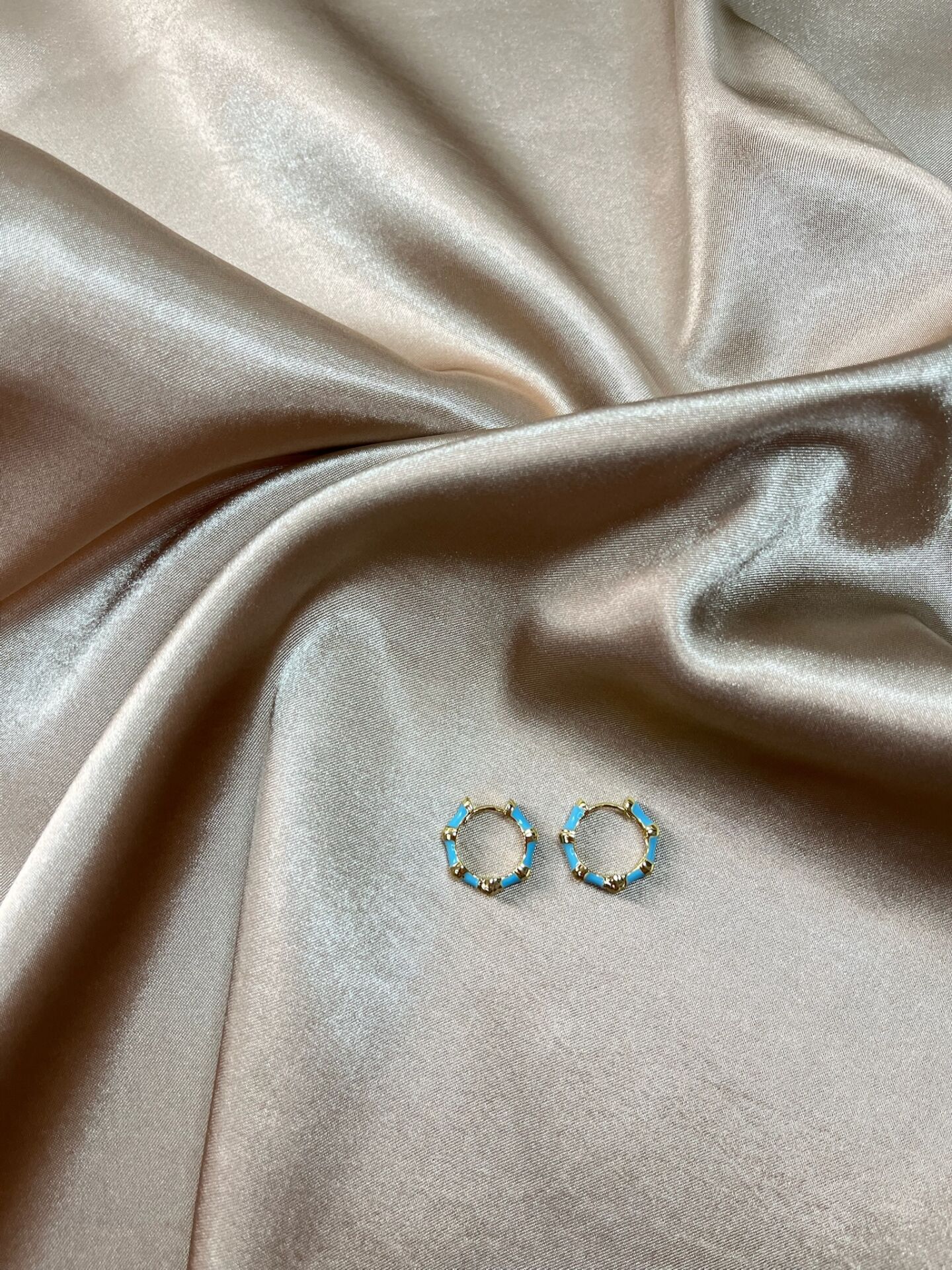 Çelik Küpe | 316L Paslanmaz Çelik | Mavi/Beyaz Renk | Suya Dayanıklı