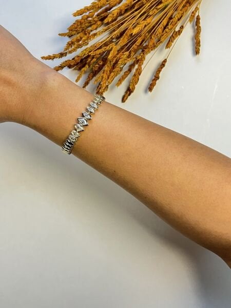 Xuping VIP Özel Seri | Premium Altın Kaplama Bileklik | Işıltılı & Şık Dokunuş | Gold Renk