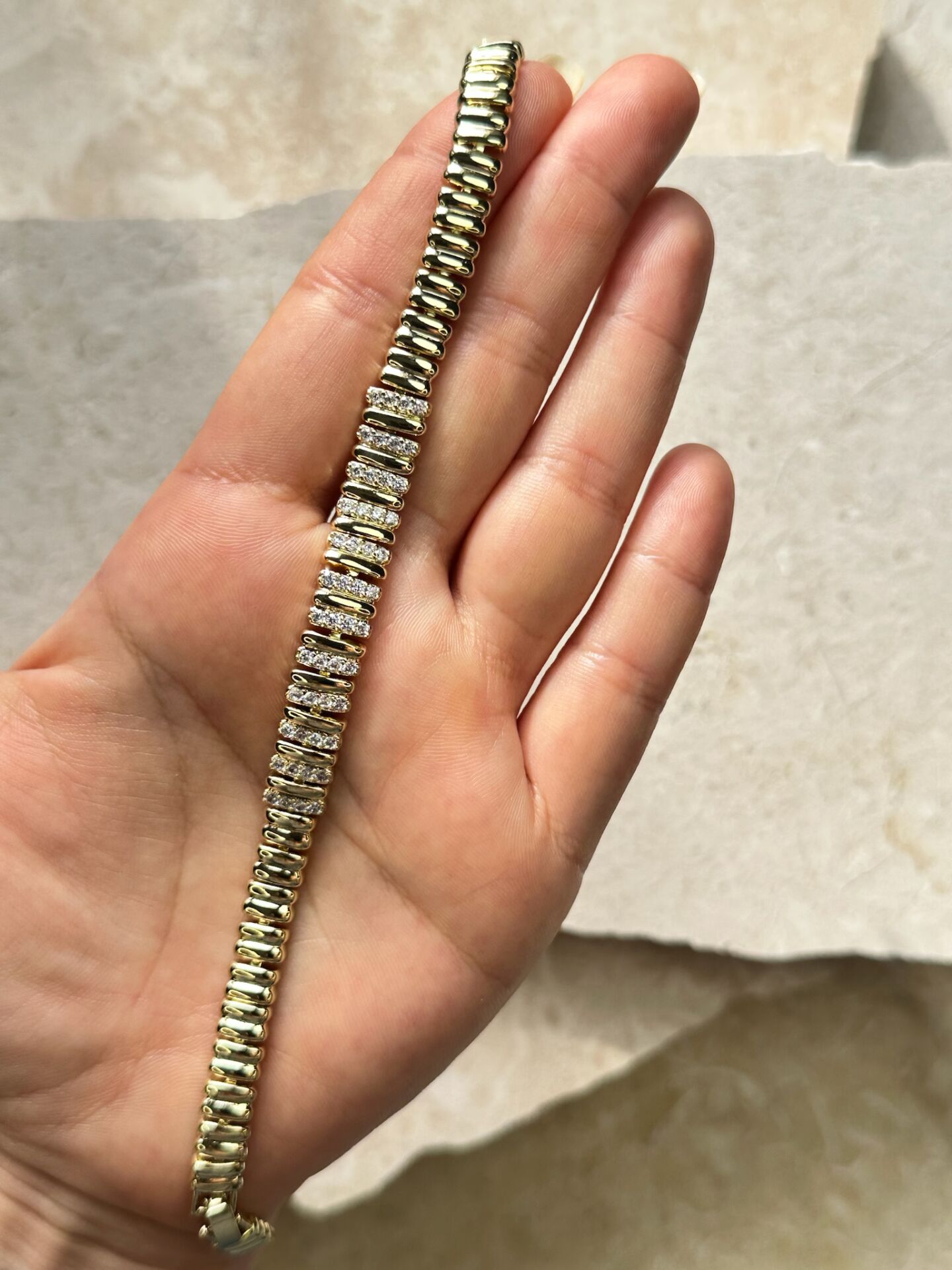 Xuping VIP Özel Seri | Premium Altın Kaplama Bileklik | Işıltılı & Şık Dokunuş | Gold Renk