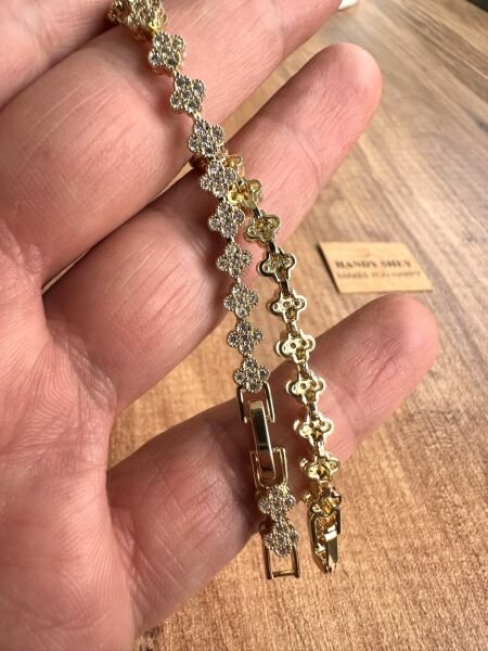 Gold Taşlı Yonca Premium Kaplama Bileklik | VIP Özel Seri | Xuping Tarzı Işıltı