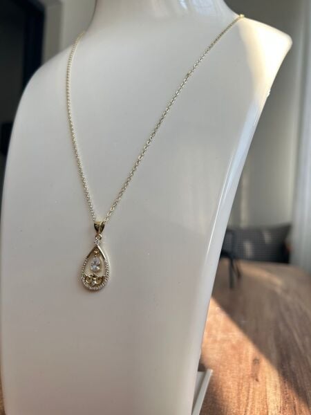 Taşlı Damla Motif Altın Kaplama Kolye | VIP Özel Seri | CM Logolu - 45 Cm
