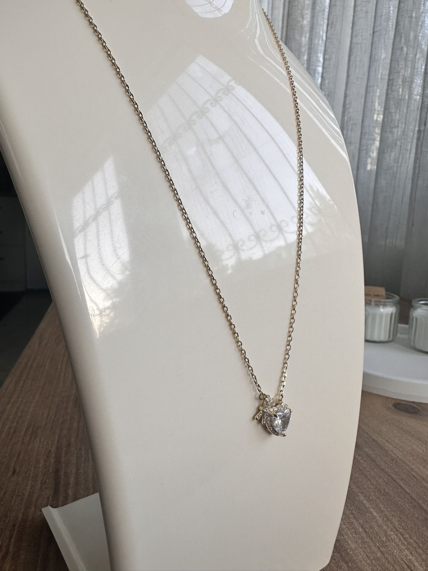 Fiyonk Detaylı Büyük Taşlı Kalp Altın Kaplama Kolye | VIP Özel Seri | Xuping Logolu - 46 Cm