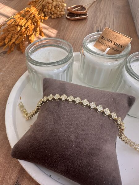 Taşlı Yonca Motifli Bileklik | VIP Premium | Gold Renk